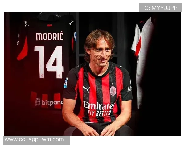 莫德里奇回到米兰探望青训小球员展现关怀与支持 莫德里奇回到米兰探望青训小球员展现关怀与支持