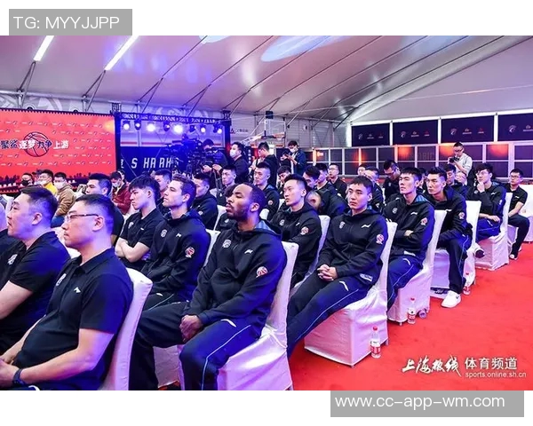 上海男篮新赛季出征仪式隆重举行目标锁定前四名次争夺战